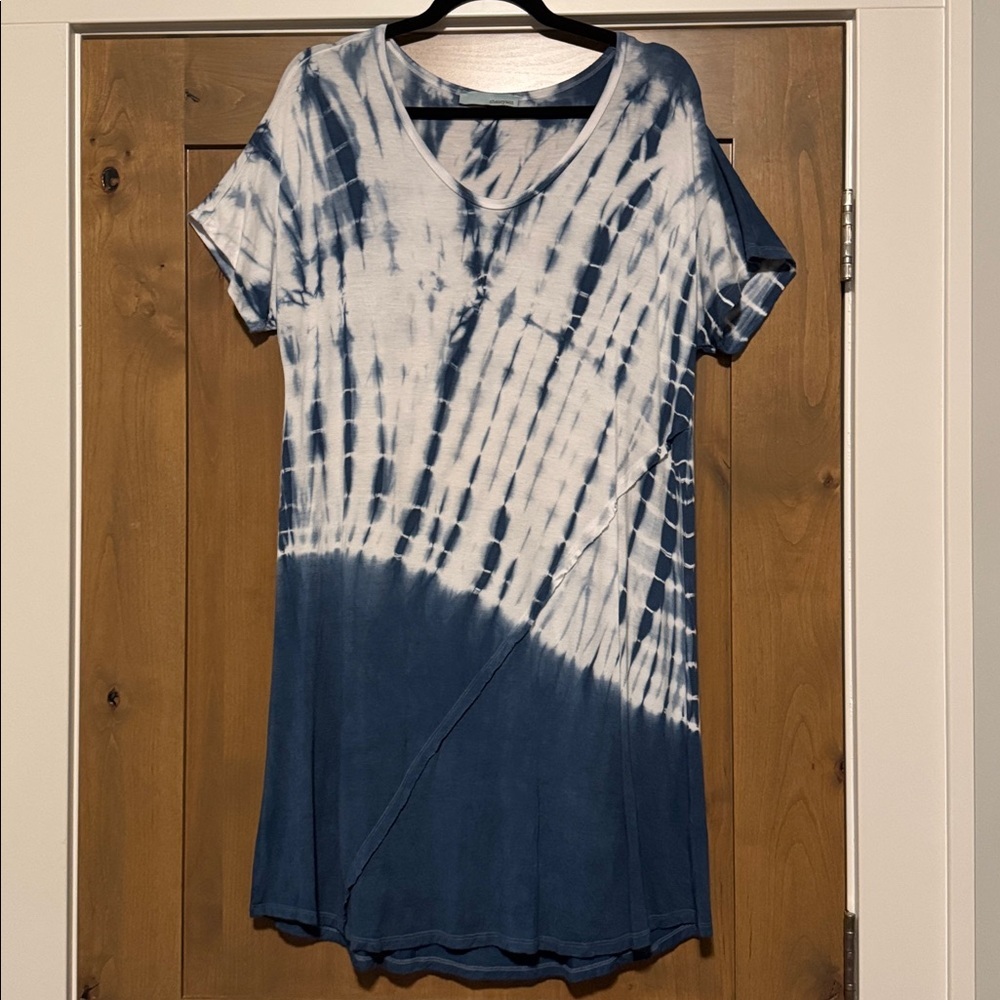 CHATOYANT Tie Dye Tee shirt or Mini Dress Womens M blue white Coastal Beach